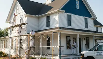 Professional Bloomington, IL painting contractor for interior and exterior residential painting services