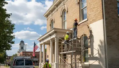 Professional painters in Bloomington, IL providing interior and exterior painting services
